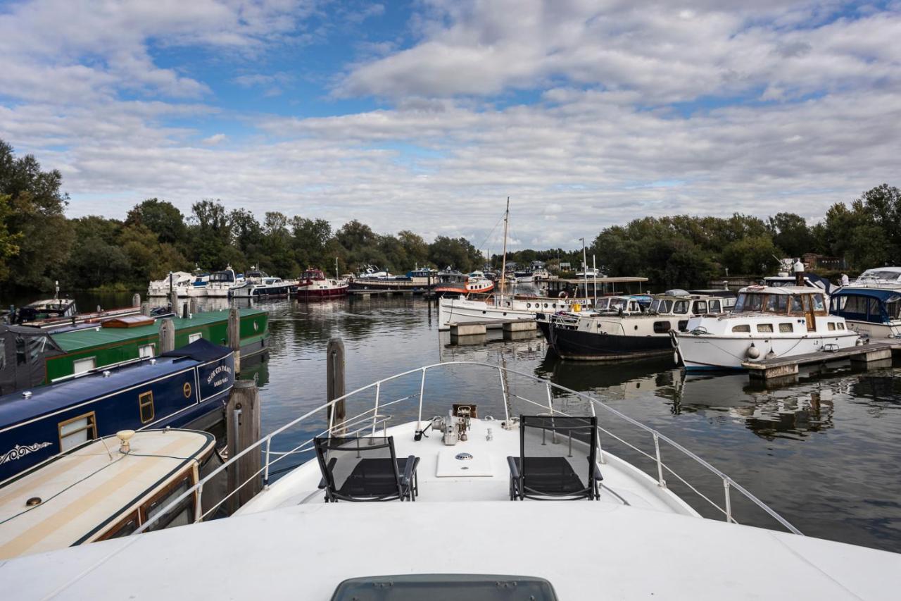 Eucala Motor Yacht Hotell East Molesey Eksteriør bilde