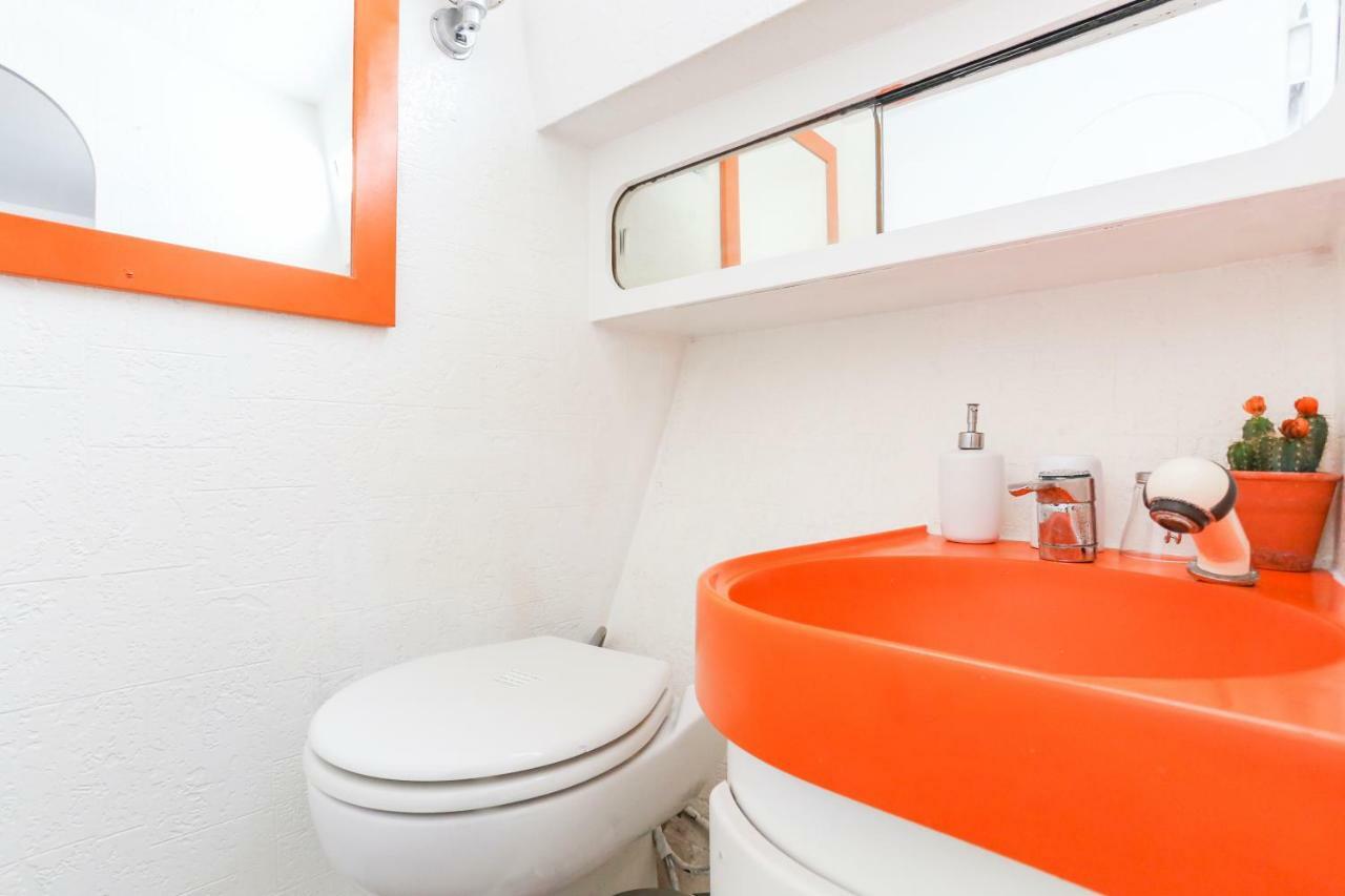 Eucala Motor Yacht Hotell East Molesey Eksteriør bilde