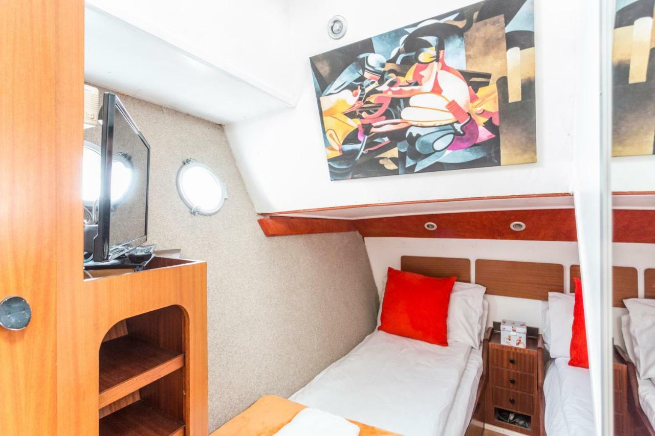 Eucala Motor Yacht Hotell East Molesey Eksteriør bilde